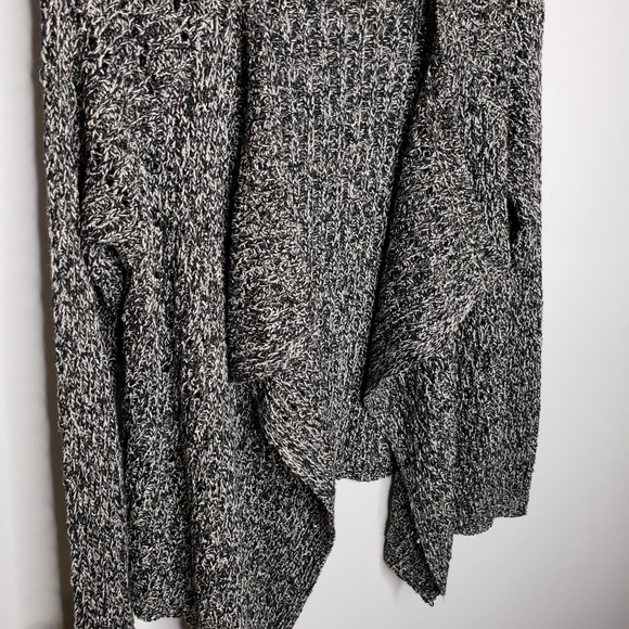 Velvet Graham & Spencer Cardi with Metallic Fibers - Picture 2 of 6